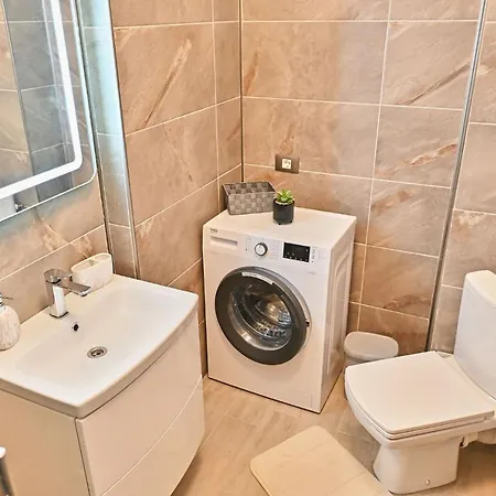 Mons Alezzi Beach N Pools Apartmán Mamaia