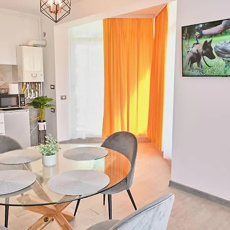 Mons Alezzi Beach N Pools Apartmán Mamaia